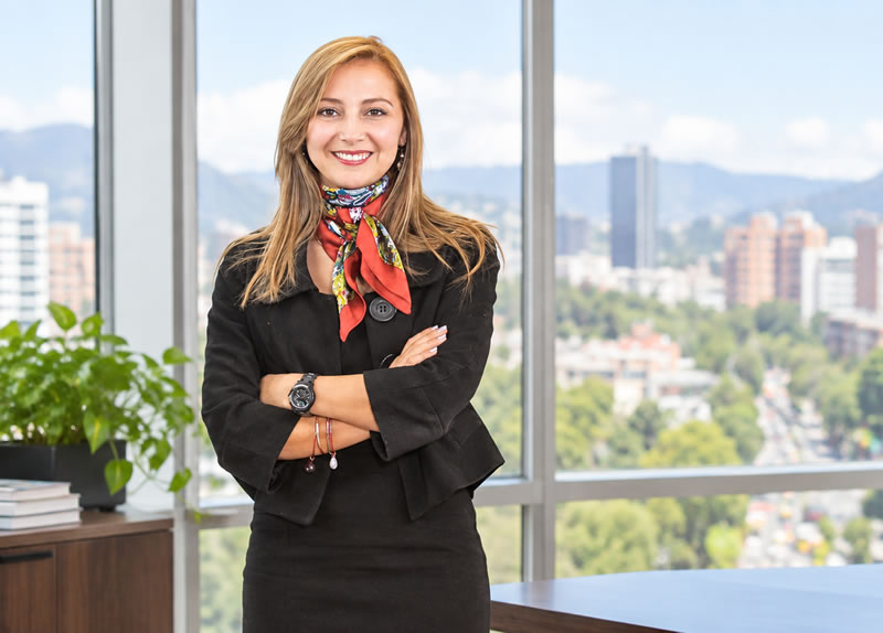 Andrea Torrez Matiz regresa como Directora de Riesgos Laborales desde octubre de 2026. Foto: linkedin.com/in/andrea-torres-614a917a/